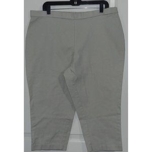 Courtney size 16 stretch blend khaki capris plus size women's smooth fit